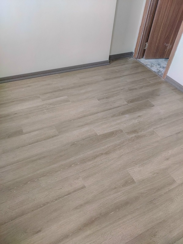 Công trình thi công sàn gỗ cho căn hộ anh Quang - Gia Lâm